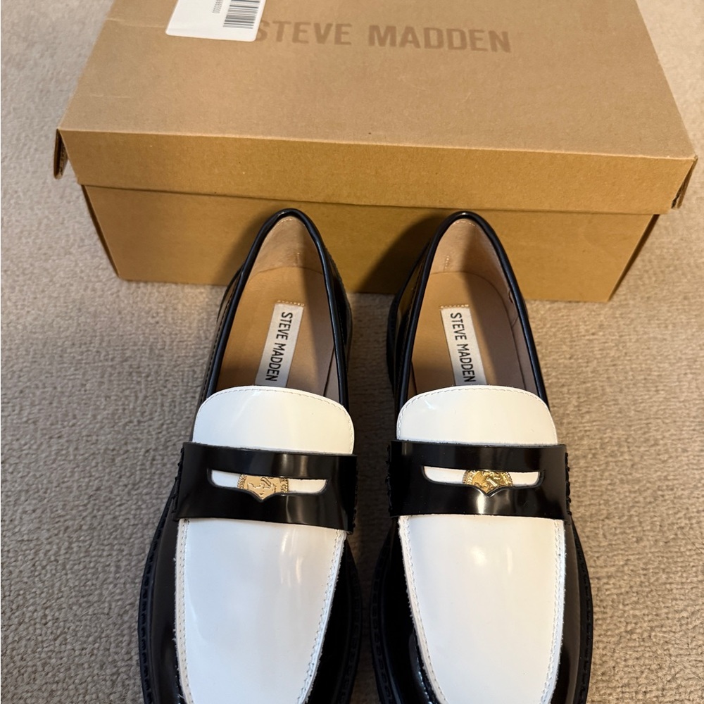 Steve Madden Black and White Loafers